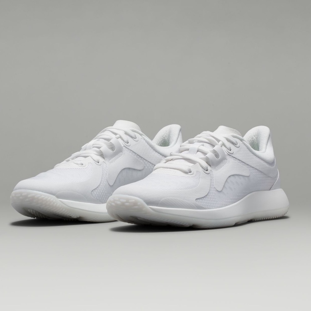 Lululemon-Women's Strong feel Training Shoe white size 7.5 NEW - Picture 2 of 12